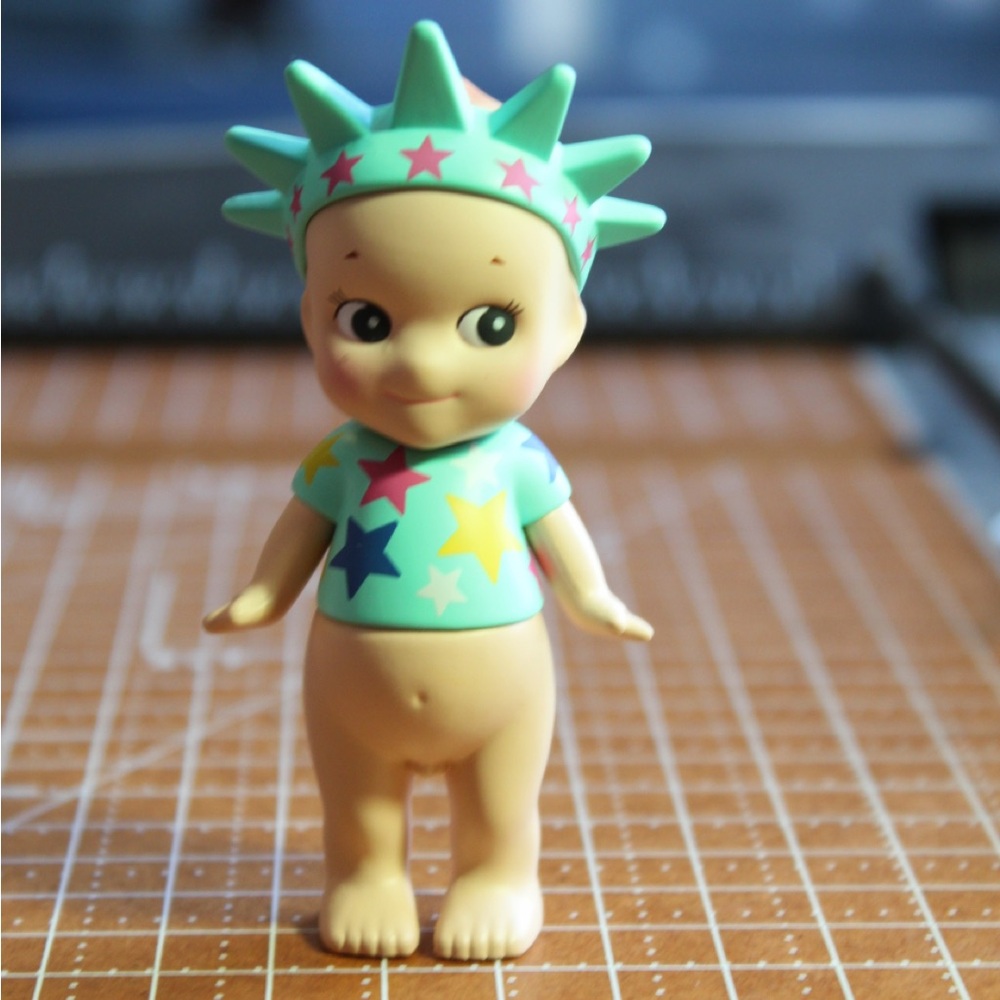 Sonny Angel in New York - Statue of Liberty